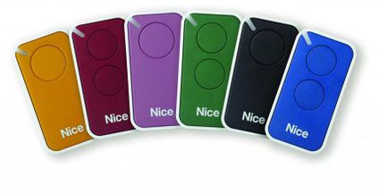 Era Inti - Die neue farbenfrohe 1- und 2-Kanal-Minihandsender-Produktlinie ist in sechs Farben erhältlich